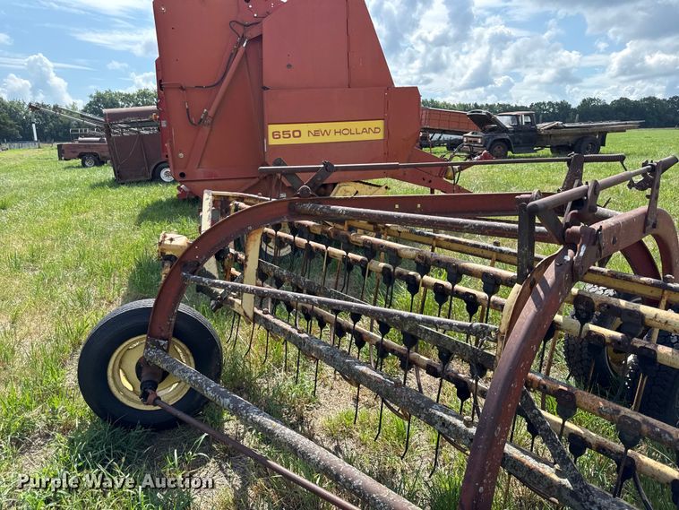 image for item EX2083 New Holland 259  hay rake