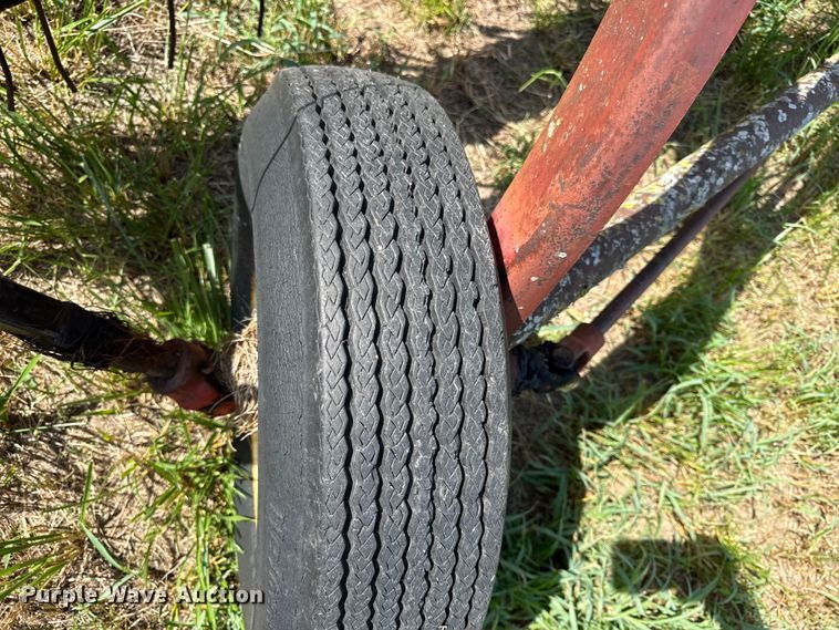 image for item EX2083 New Holland 259  hay rake