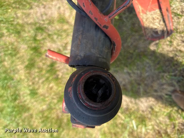 image for item EX2085 New Holland 688 round baler