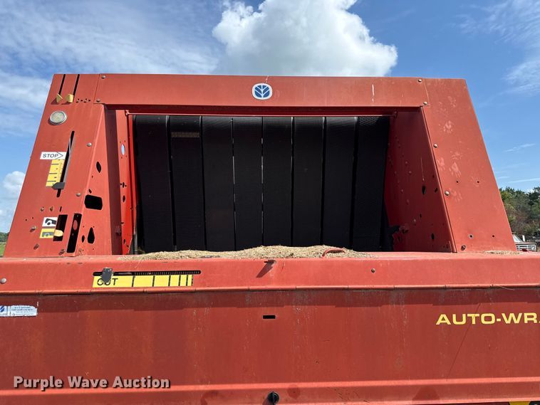 image for item EX2085 New Holland 688 round baler