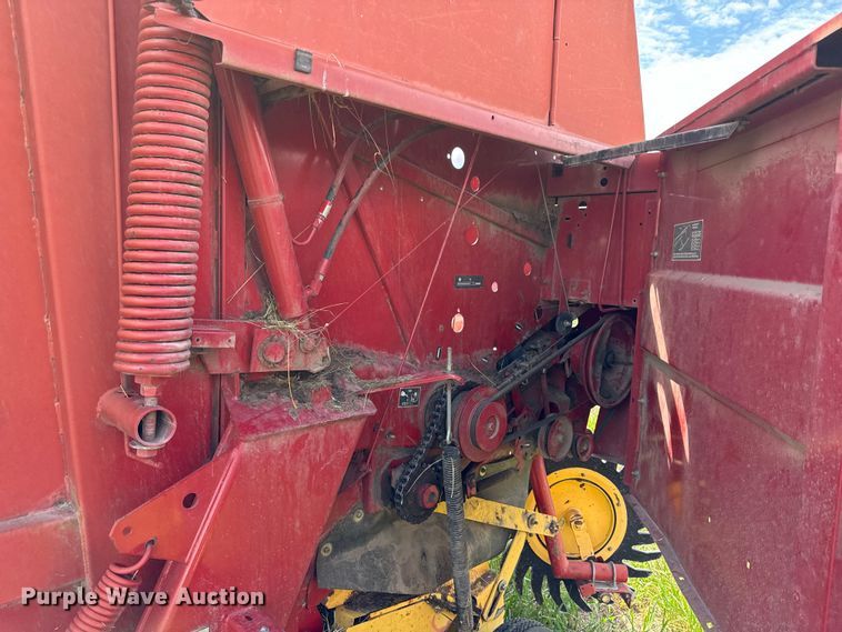 image for item EX2085 New Holland 688 round baler
