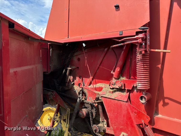 image for item EX2085 New Holland 688 round baler