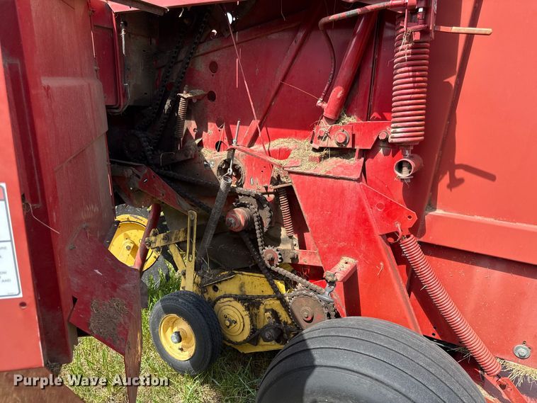 image for item EX2085 New Holland 688 round baler