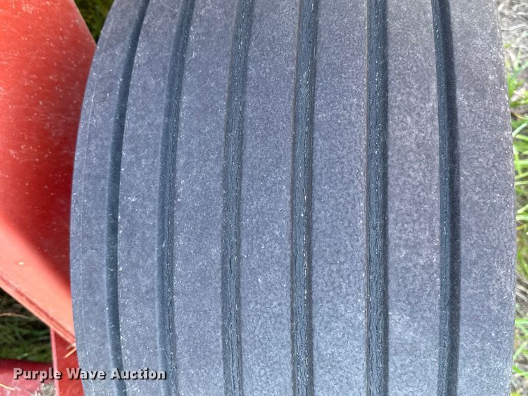 image for item EX2085 New Holland 688 round baler