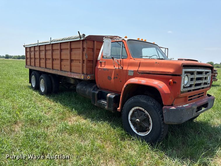 image for item EX2096 1974 Chevrolet C65 grain truck
