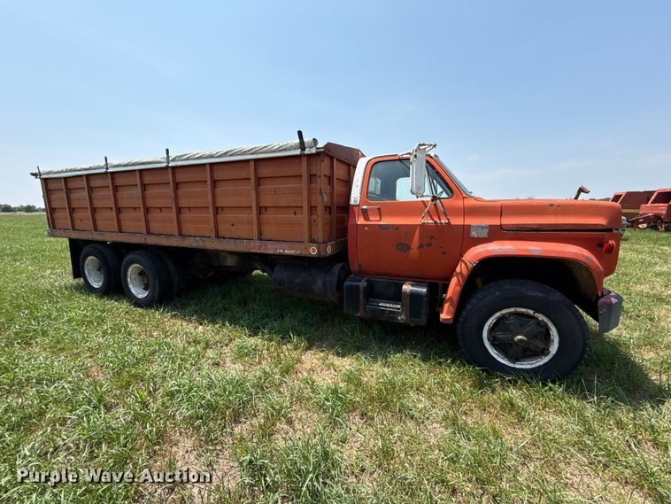 image for item EX2096 1974 Chevrolet C65 grain truck