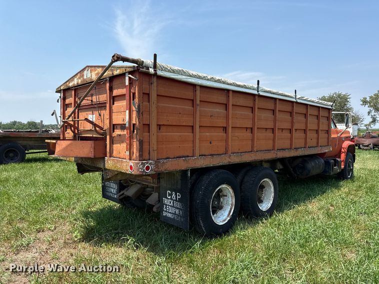 image for item EX2096 1974 Chevrolet C65 grain truck