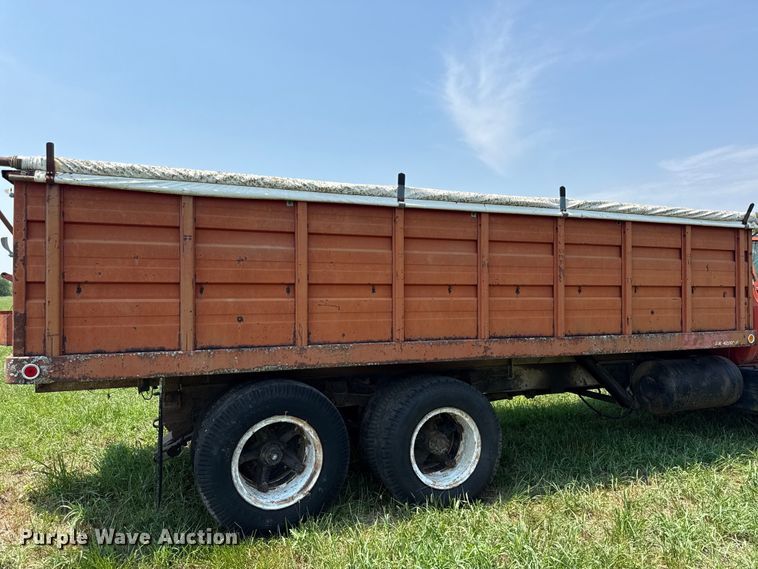 image for item EX2096 1974 Chevrolet C65 grain truck