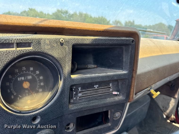 image for item EX2096 1974 Chevrolet C65 grain truck