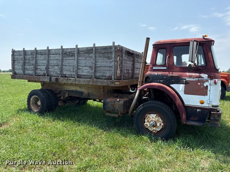 image for item EX2097 1979 International Cargostar 1850B grain truck