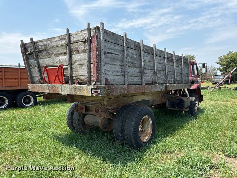 image for item EX2097 1979 International Cargostar 1850B grain truck
