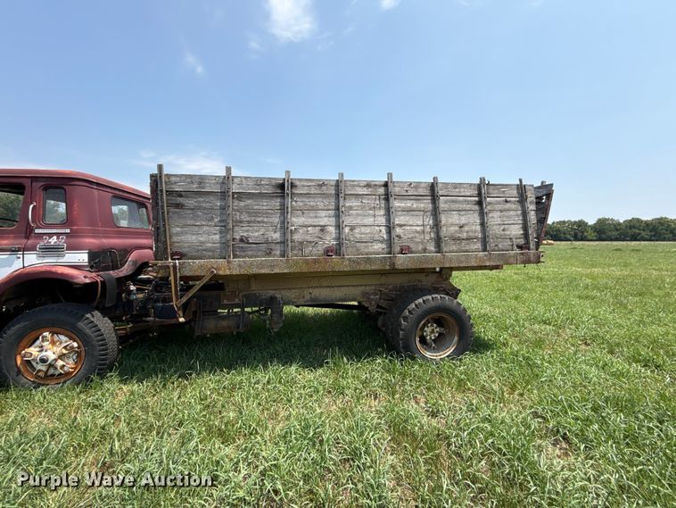 image for item EX2097 1979 International Cargostar 1850B grain truck