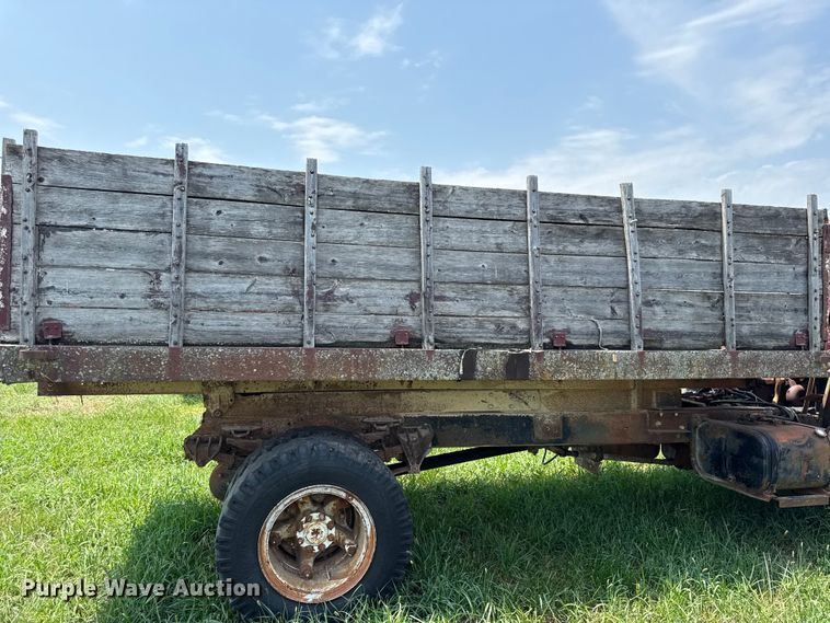 image for item EX2097 1979 International Cargostar 1850B grain truck