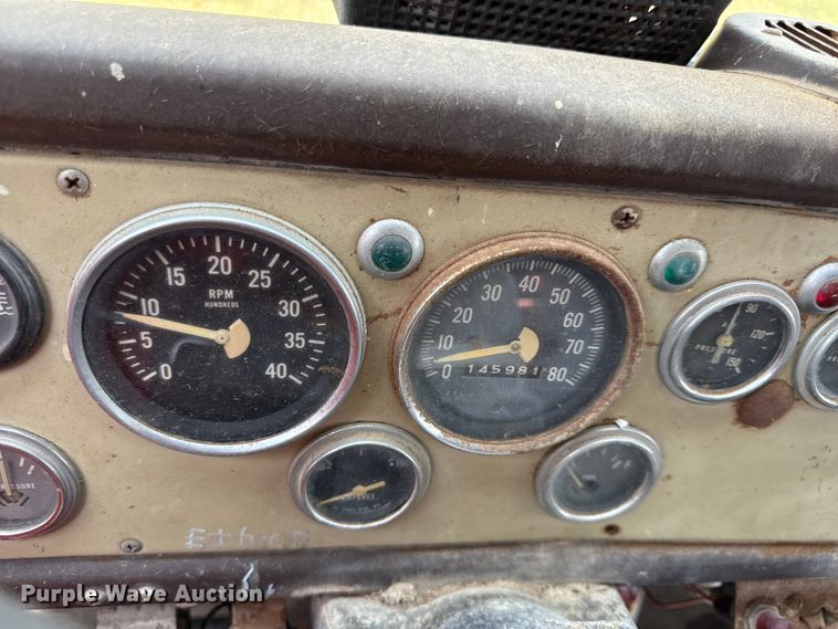 image for item EX2097 1979 International Cargostar 1850B grain truck