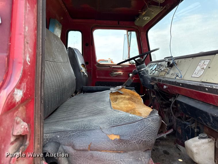 image for item EX2097 1979 International Cargostar 1850B grain truck