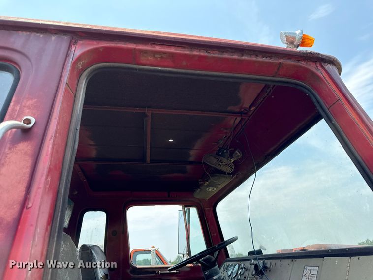 image for item EX2097 1979 International Cargostar 1850B grain truck