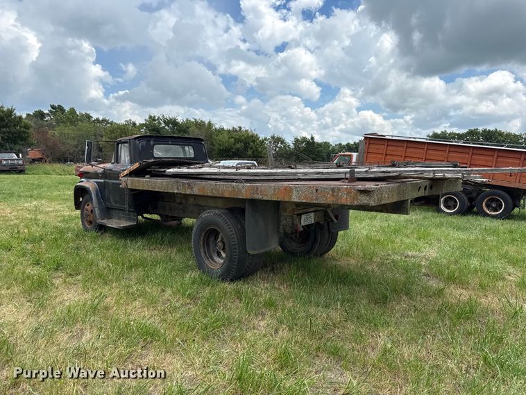 image for item EX2098 1964 Chevrolet C60 grain truck