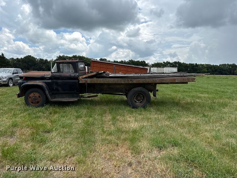 image for item EX2098 1964 Chevrolet C60 grain truck