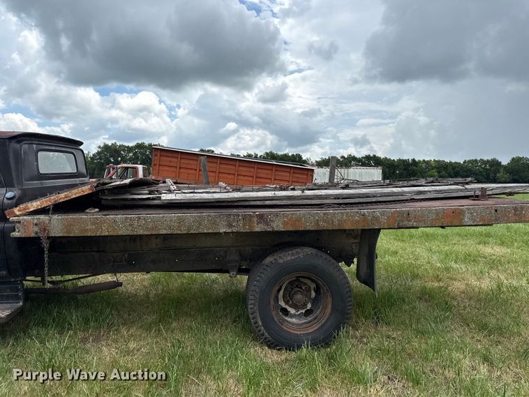 image for item EX2098 1964 Chevrolet C60 grain truck