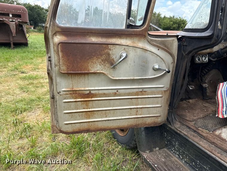 image for item EX2098 1964 Chevrolet C60 grain truck