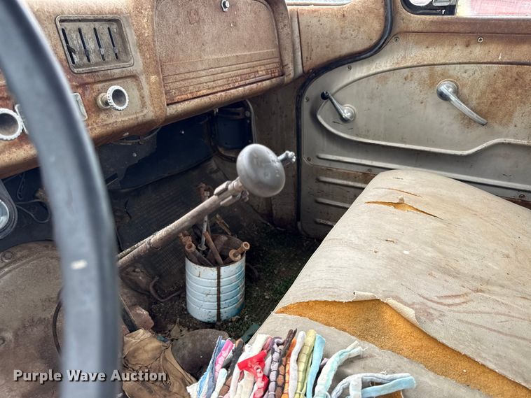 image for item EX2098 1964 Chevrolet C60 grain truck