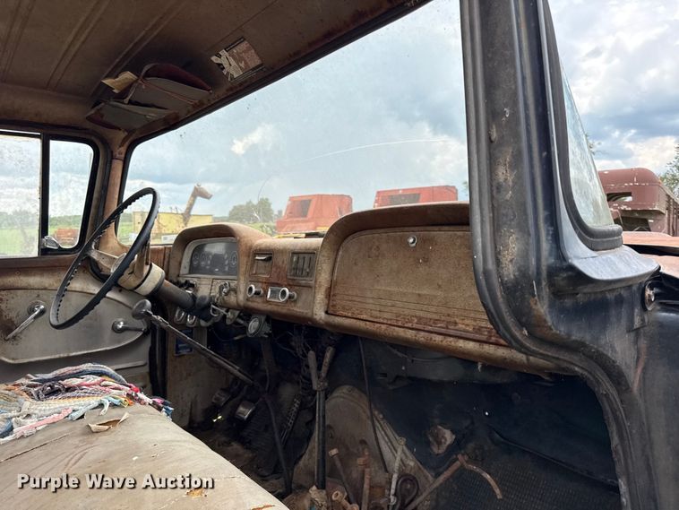 image for item EX2098 1964 Chevrolet C60 grain truck