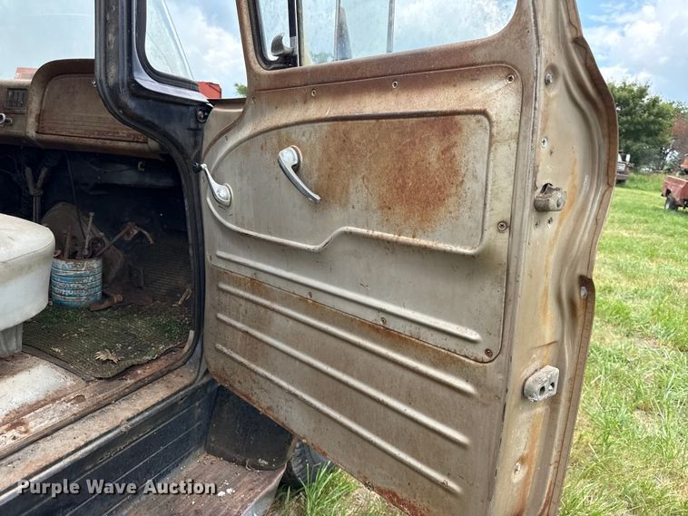 image for item EX2098 1964 Chevrolet C60 grain truck