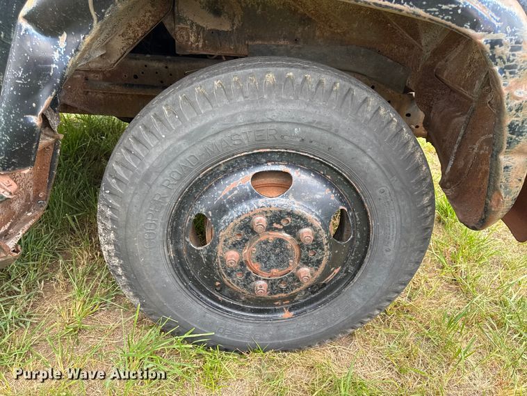 image for item EX2098 1964 Chevrolet C60 grain truck