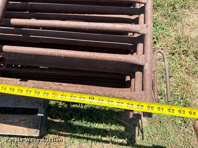 image for item EX2105 (11) livestock panels