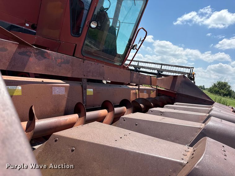 image for item EX2109 1982 International Harvester 1460 combine