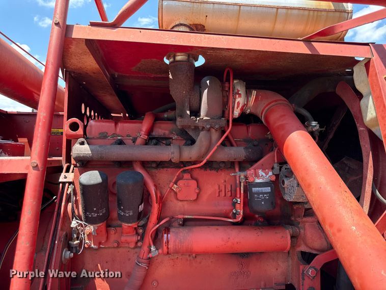 image for item EX2109 1982 International Harvester 1460 combine