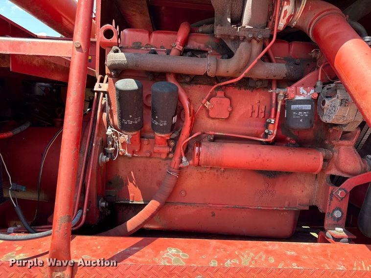 image for item EX2109 1982 International Harvester 1460 combine