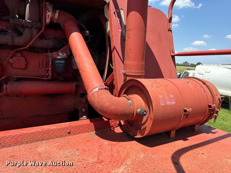 image for item EX2109 1982 International Harvester 1460 combine