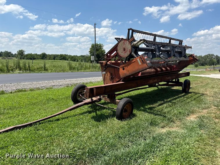 image for item EX2109 1982 International Harvester 1460 combine