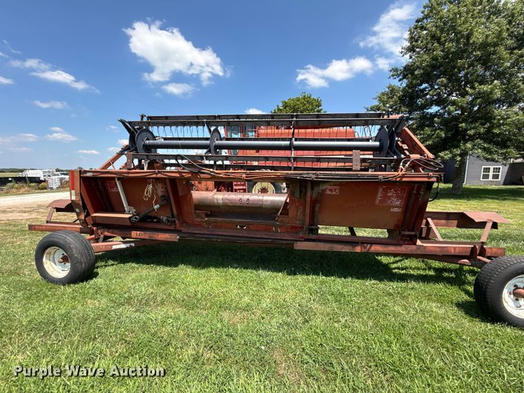 image for item EX2109 1982 International Harvester 1460 combine