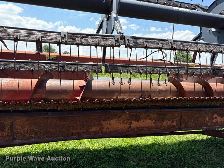 image for item EX2109 1982 International Harvester 1460 combine