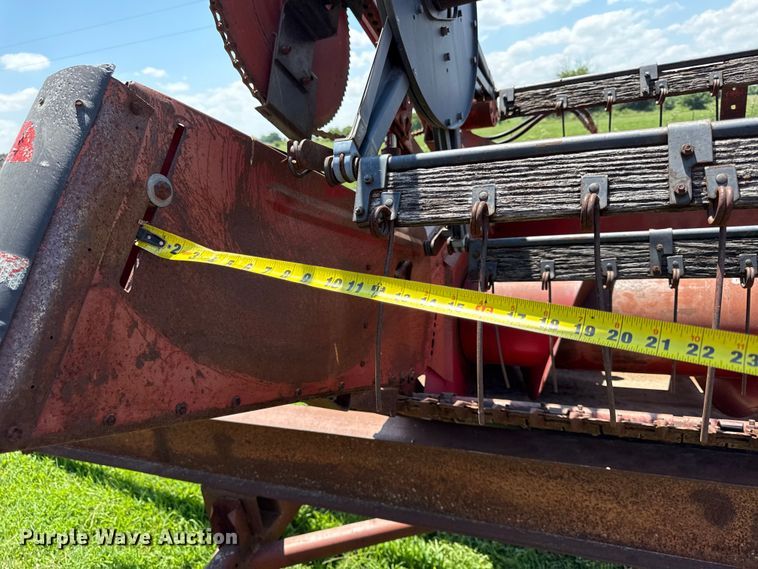 image for item EX2109 1982 International Harvester 1460 combine
