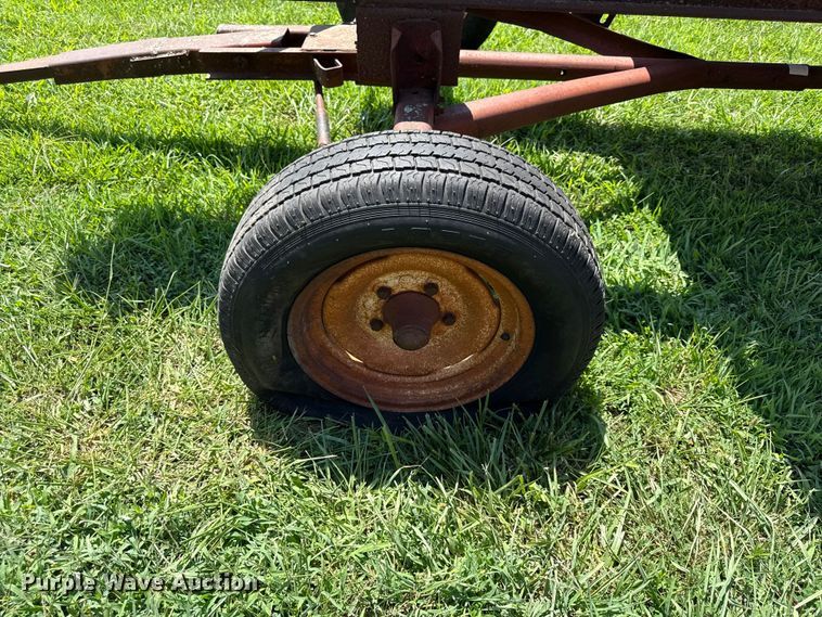 image for item EX2109 1982 International Harvester 1460 combine