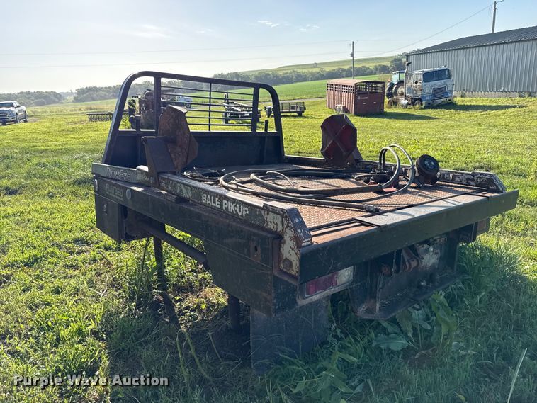 image for item EX2126 Deweze hydraulic bale bed
