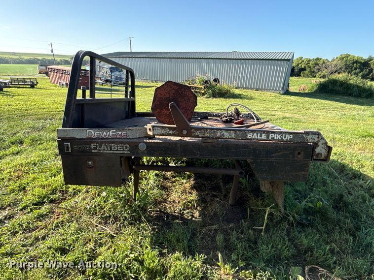 image for item EX2126 Deweze hydraulic bale bed