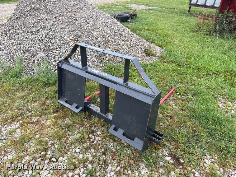 image for item EX2135 2025 LandHonor BS-12-2500G skid steer bale spear