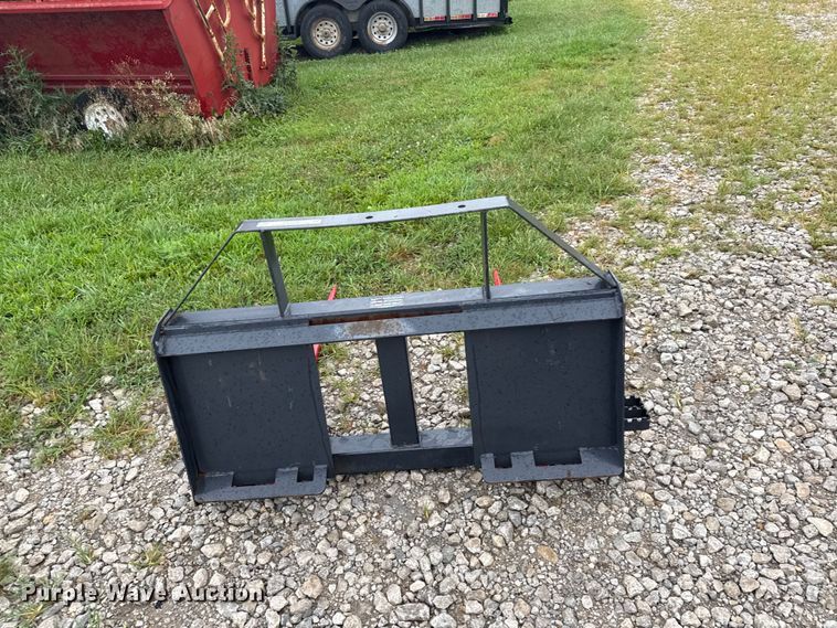 image for item EX2136 2025 LandHonor BS-12-2500G skid steer bale spear