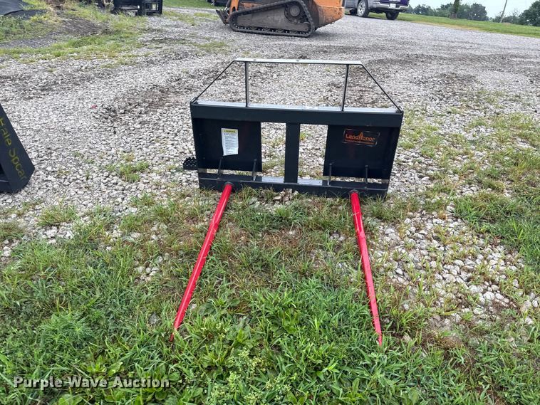 image for item EX2137 2025 LandHonor BS-12-2500G skid steer bale spear