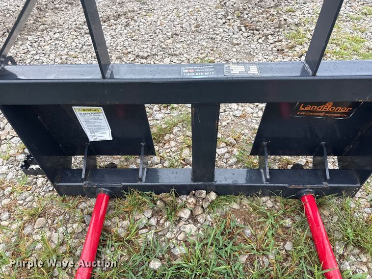 image for item EX2137 2025 LandHonor BS-12-2500G skid steer bale spear