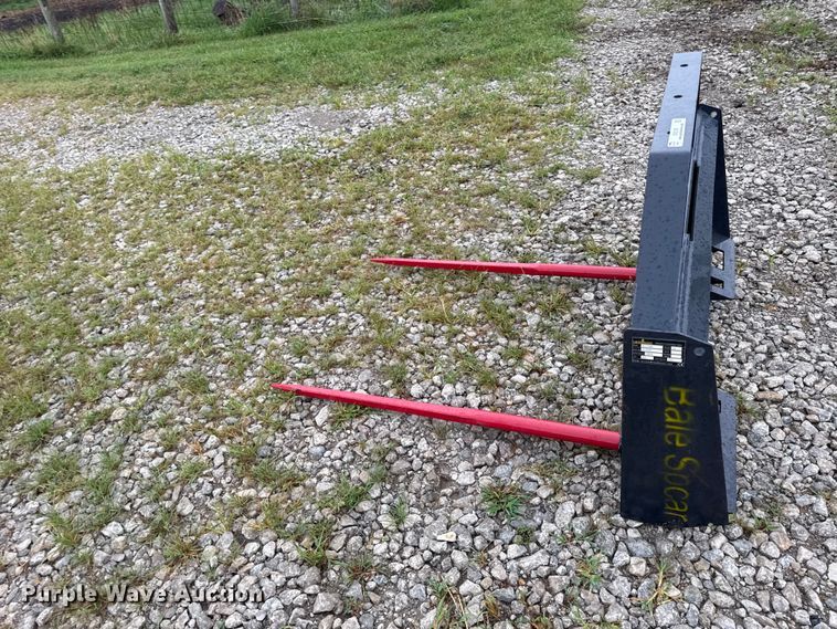 image for item EX2138 2025 LandHonor BS-12-2500G skid steer bale spear