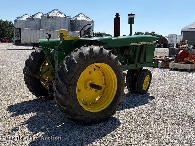 image for item EX4576 1967 John Deere 3020 tractor