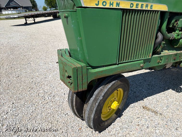 image for item EX4576 1967 John Deere 3020 tractor
