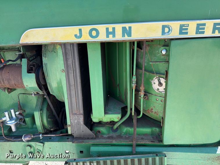 image for item EX4576 1967 John Deere 3020 tractor