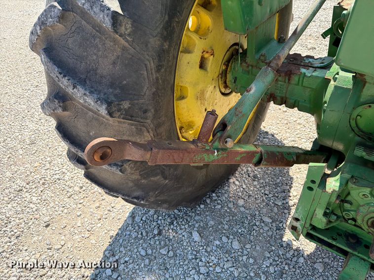 image for item EX4576 1967 John Deere 3020 tractor