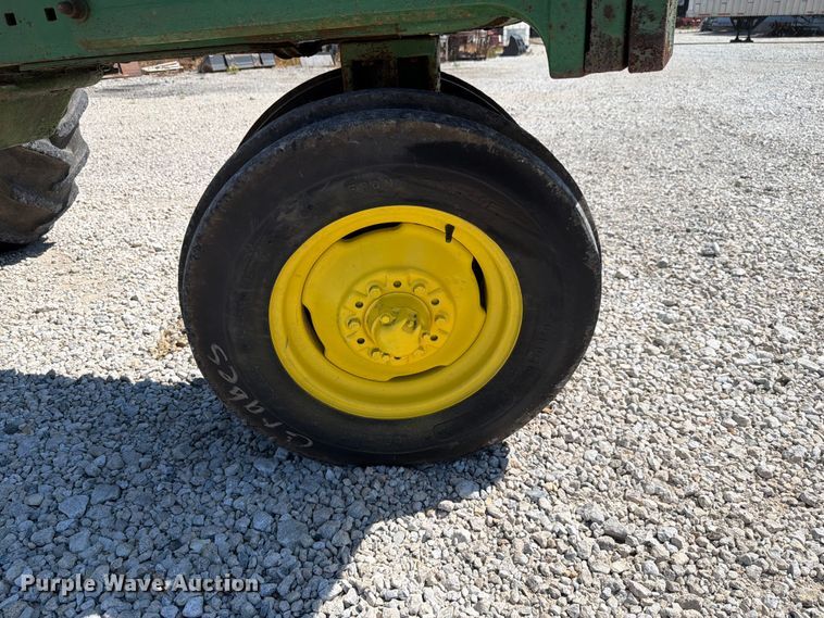 image for item EX4576 1967 John Deere 3020 tractor